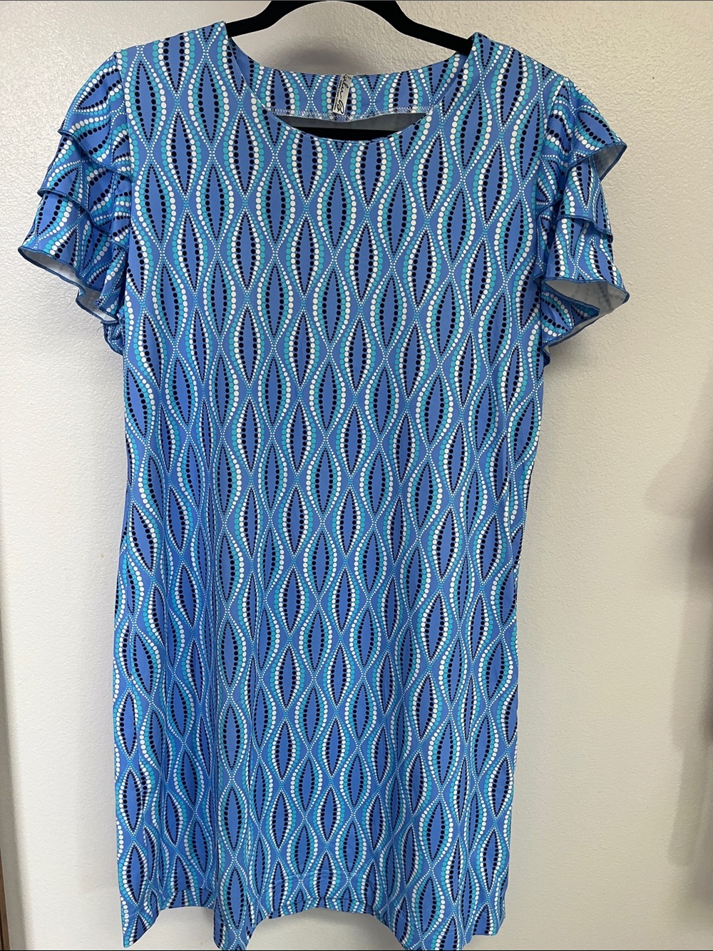 Lulu-B: Blue Dot Short-Sleeve Cha Cha Shift Dress